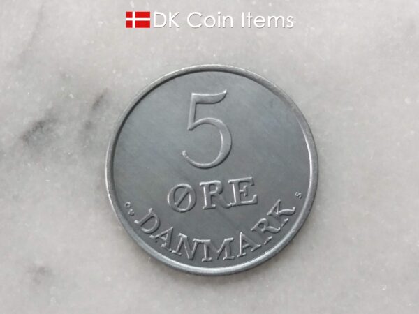 Danish 1958 vintage 5 ore coin - King Frederik IX of Denmark coin