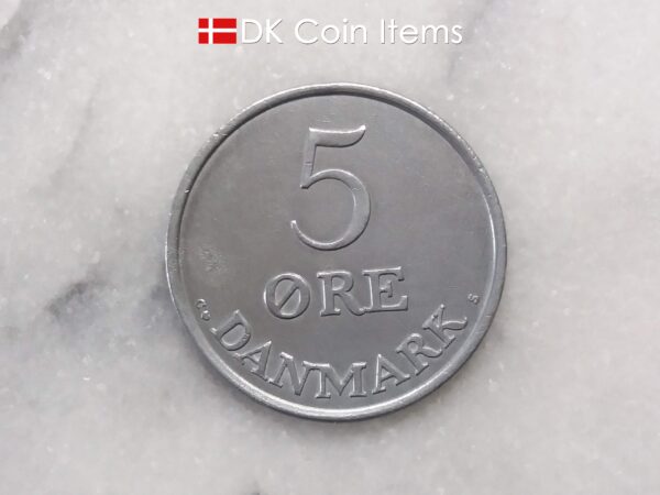 Danish 1961 vintage 5 ore coin - King Frederik IX of Denmark coin