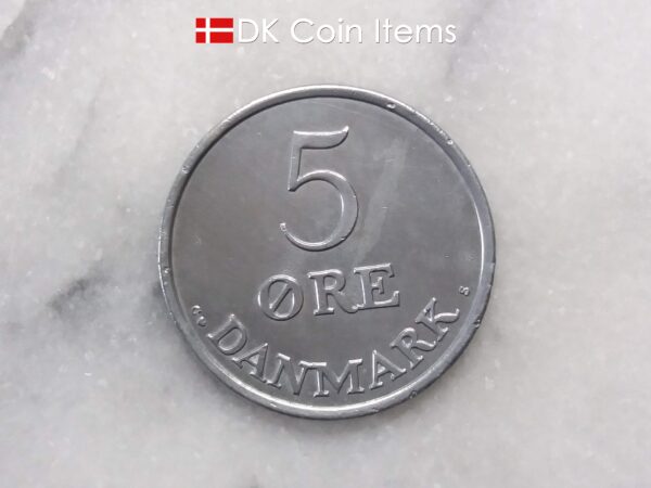 Danish 1964 vintage 5 ore coin - King Frederik IX of Denmark coin