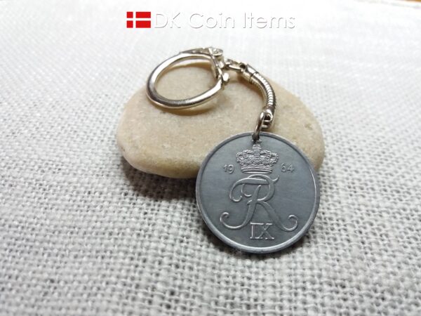 Danish 1964 coin keychain. 60 year Crowned R-monogram 5 ore pendant