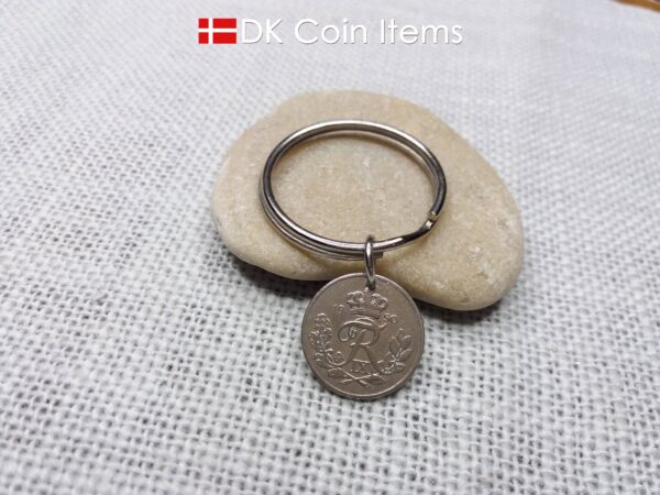 Denmark 1950 coin keychain. Crowned R-monogram 10 ore coin as pendant on keyring