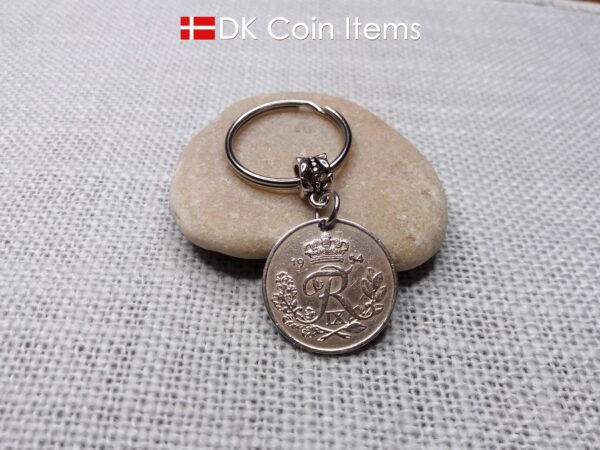 Denmark 1954 coin keychain. 70 year Crown R-monogram 25 ore pendant