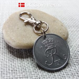 Denmark 1964 coin pendant charm. 60 year Crown R-monogram 5 ore