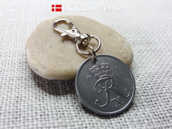 Denmark 1964 coin pendant charm. 60 year Crown R-monogram 5 ore