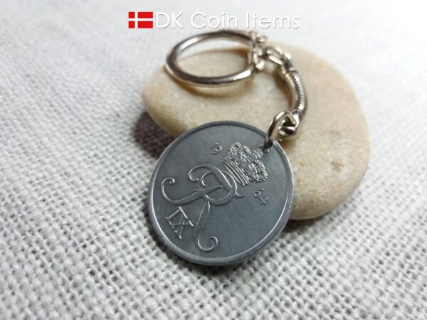 Danish 1964 coin keychain. 60 year Crowned R-monogram 5 ore pendant