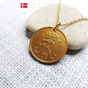 Denmark 1959 coin necklace. Crown R-monogram 5 ore coin coated with antique gold color