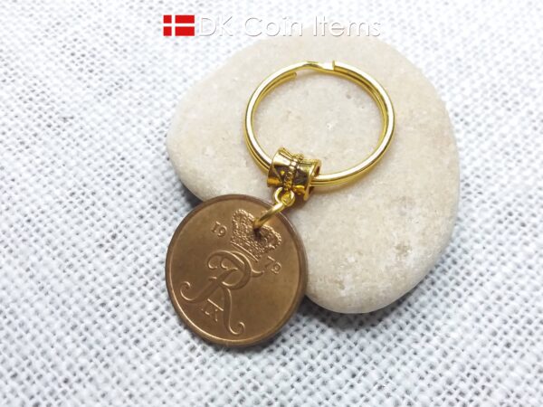 Denmark 1972 coin keychain. Crown R-monogram 5 ore 52 year old pendant